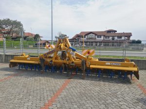 Erpice rotante pieghevole Alpego DK600 con rullo Packer